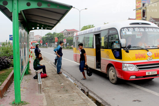 Nhà xe Đông Bắc