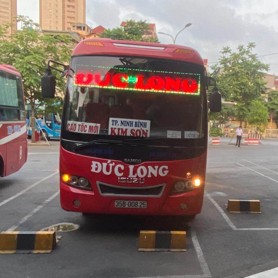 Nhà xe Đức Long