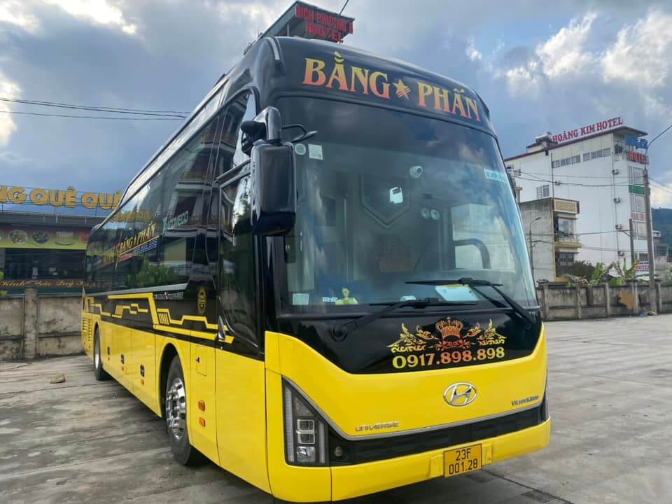 Xe Limousine Bằng Phấn