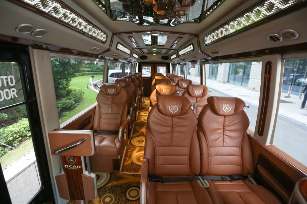 Xe limousine 24 chỗ