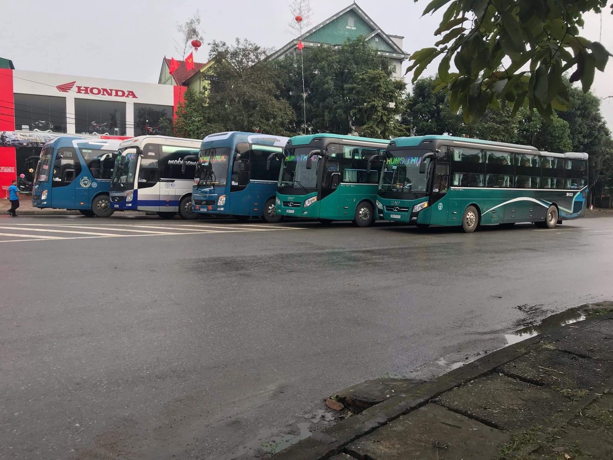 Hùng Thục Limousine