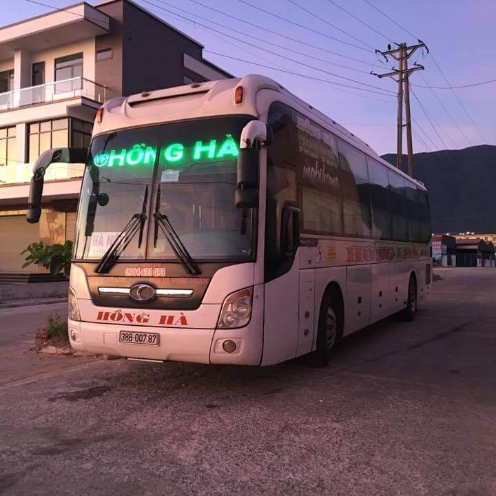 Nhà xe Hồng Hà