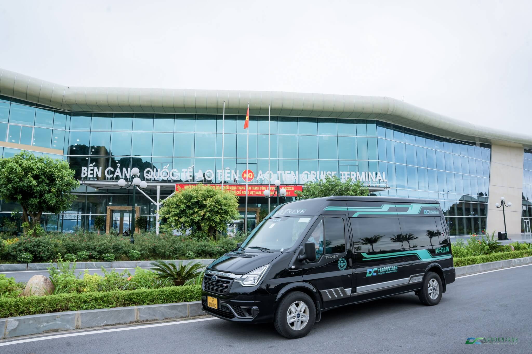 Limousine Vân Đồn Xanh