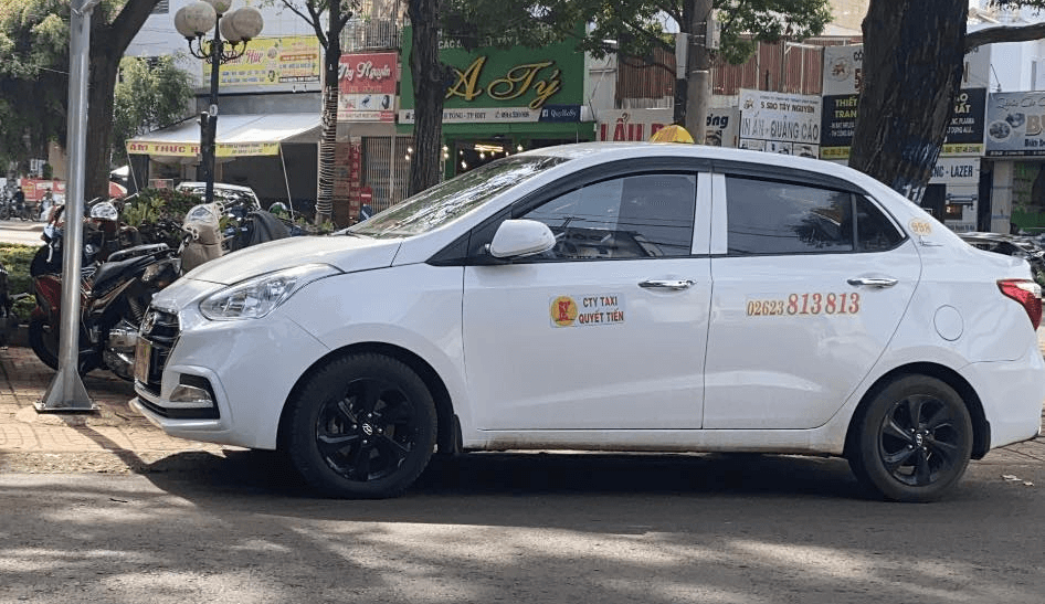 Taxi Quyết Tiến