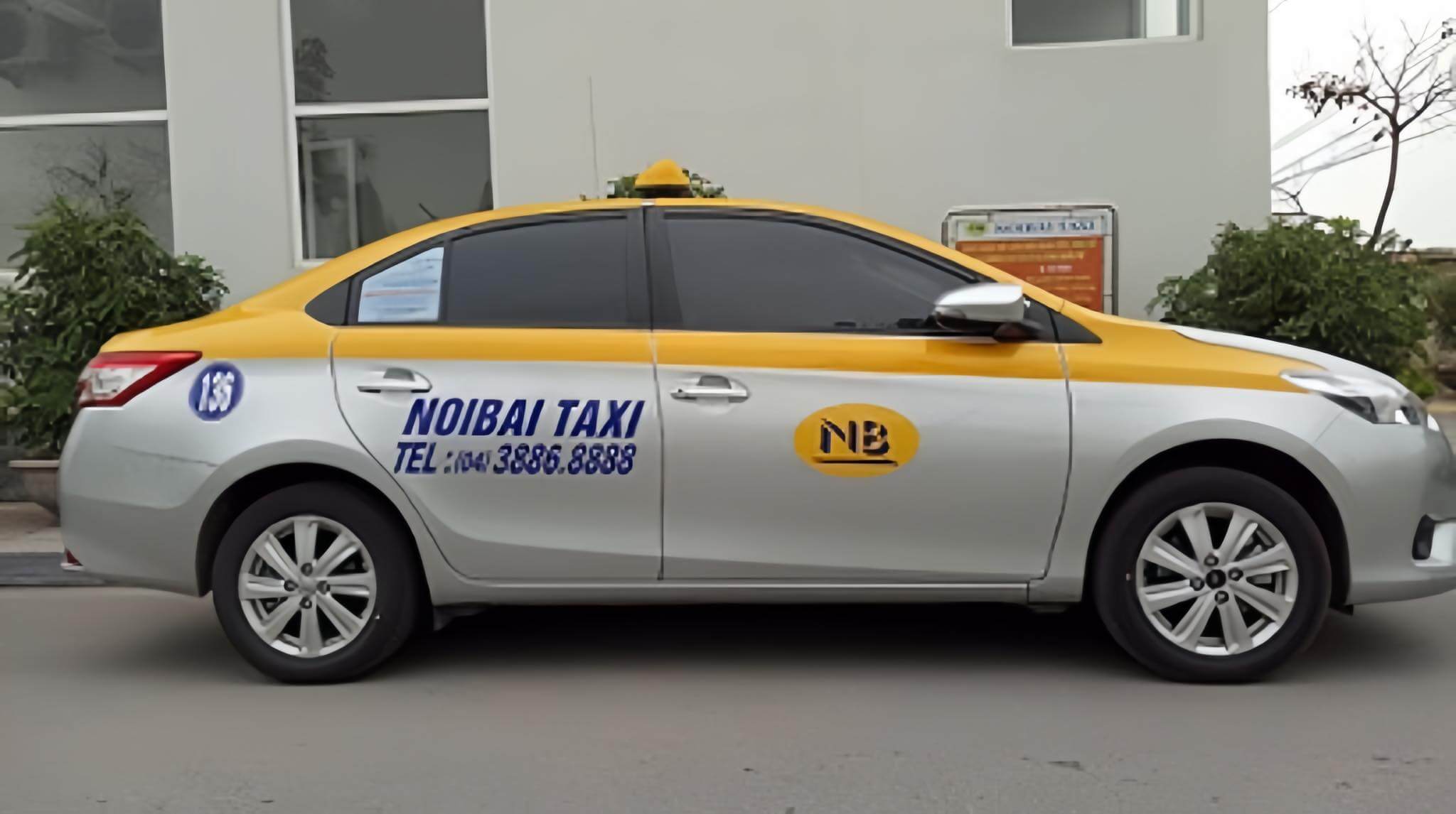 Xe taxi Nội Bài