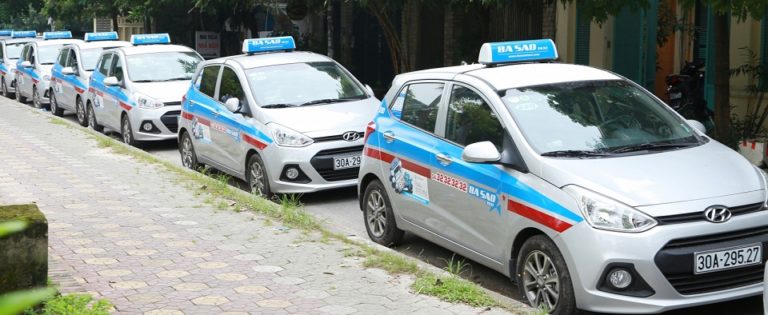 Taxi Ba Sao sẵn sàng phục vụ khách