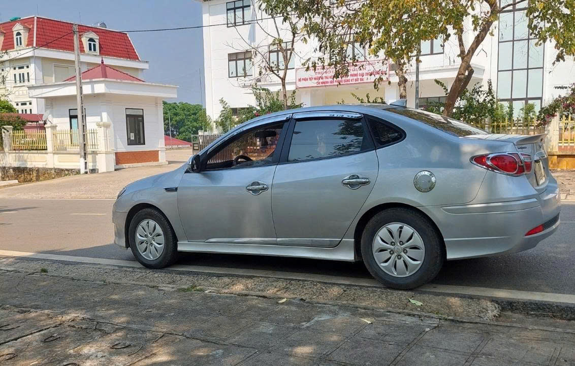 Xe taxi Hoàng Gia